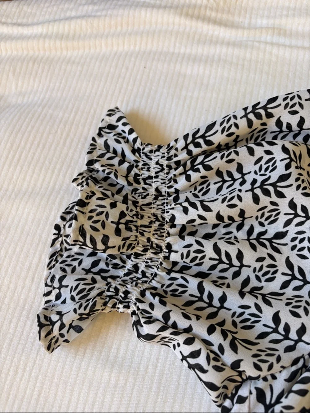 LOFT Black and White Printed V-Neck Button Blouse - Picture 4 of 7
